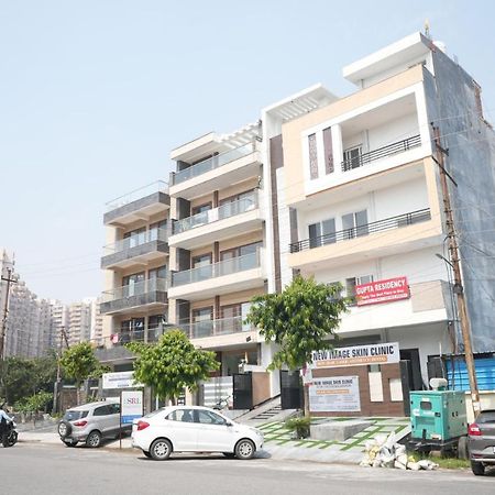 Gupta Residency Near Ajnara Heritage Noida Eksteriør billede