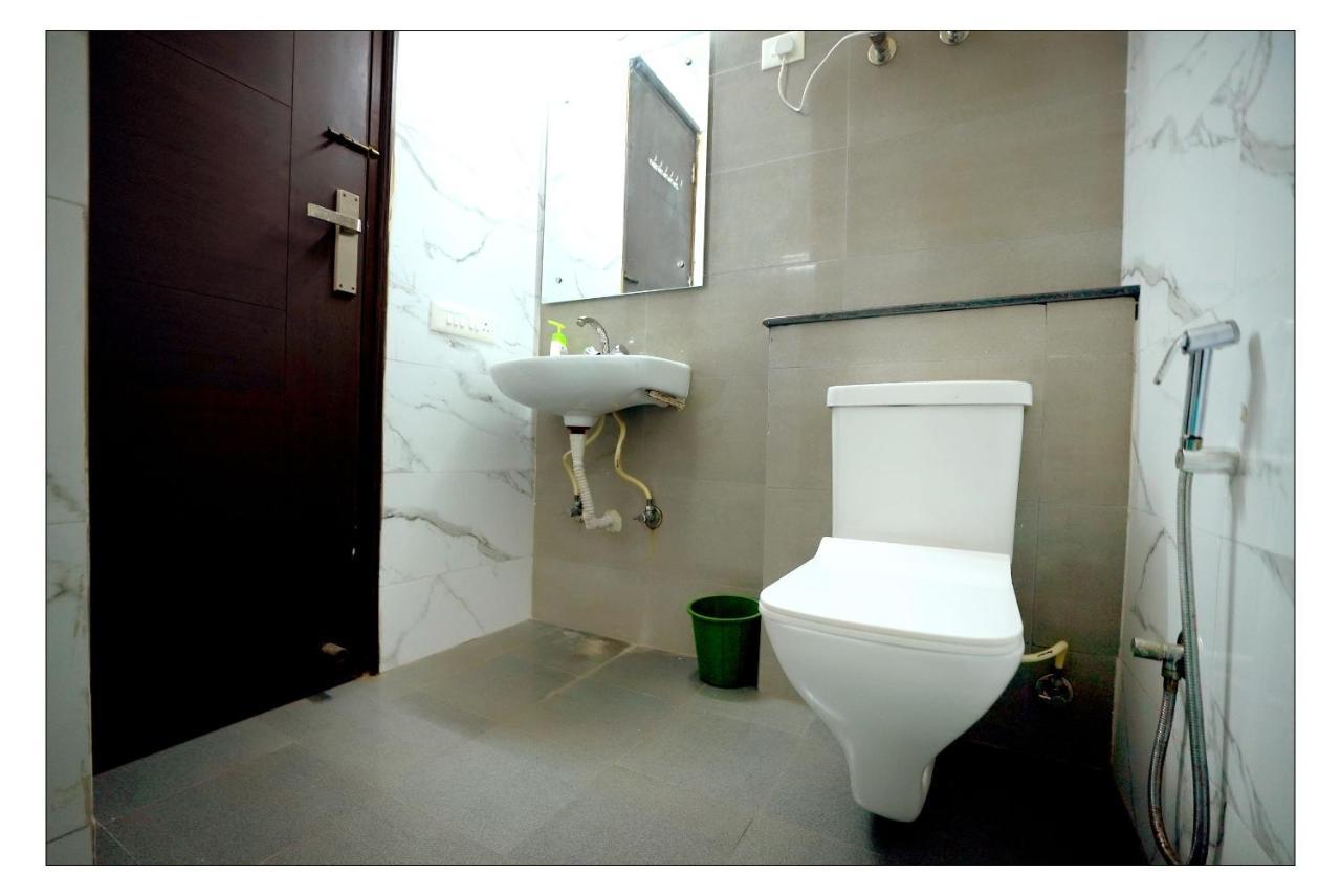 Gupta Residency Near Ajnara Heritage Noida Eksteriør billede