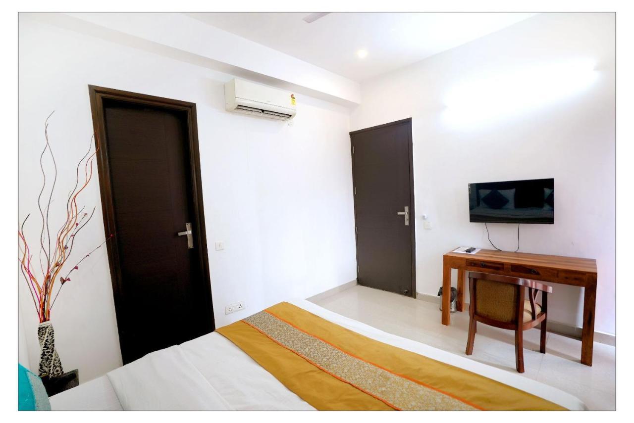 Gupta Residency Near Ajnara Heritage Noida Eksteriør billede