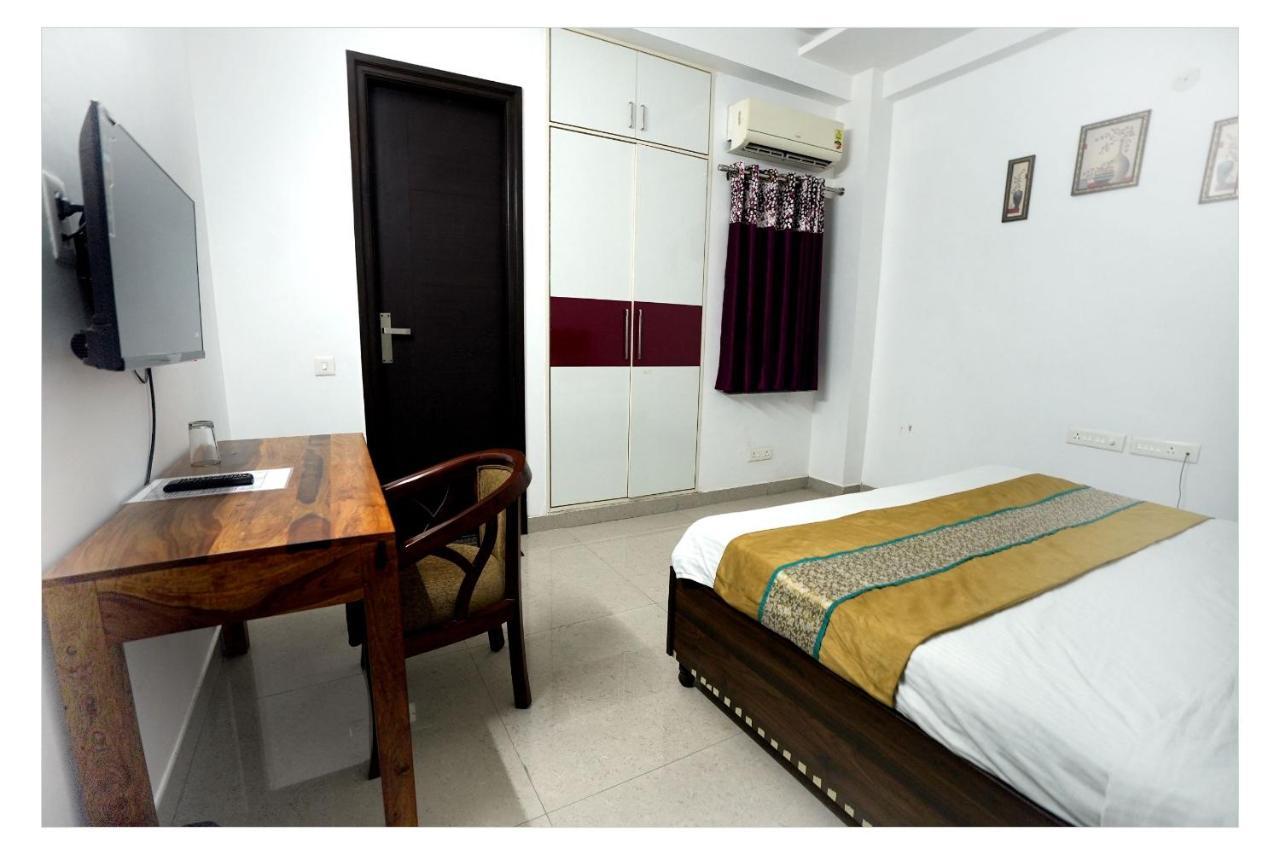 Gupta Residency Near Ajnara Heritage Noida Eksteriør billede